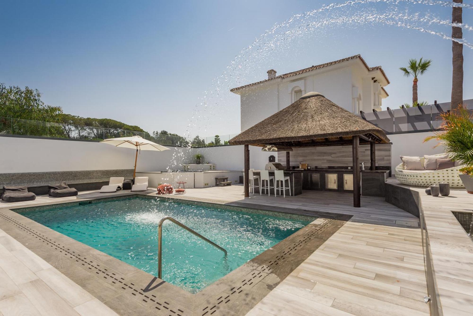 Banus - - Just A Few Steps From The Port-beach Villa Marbella