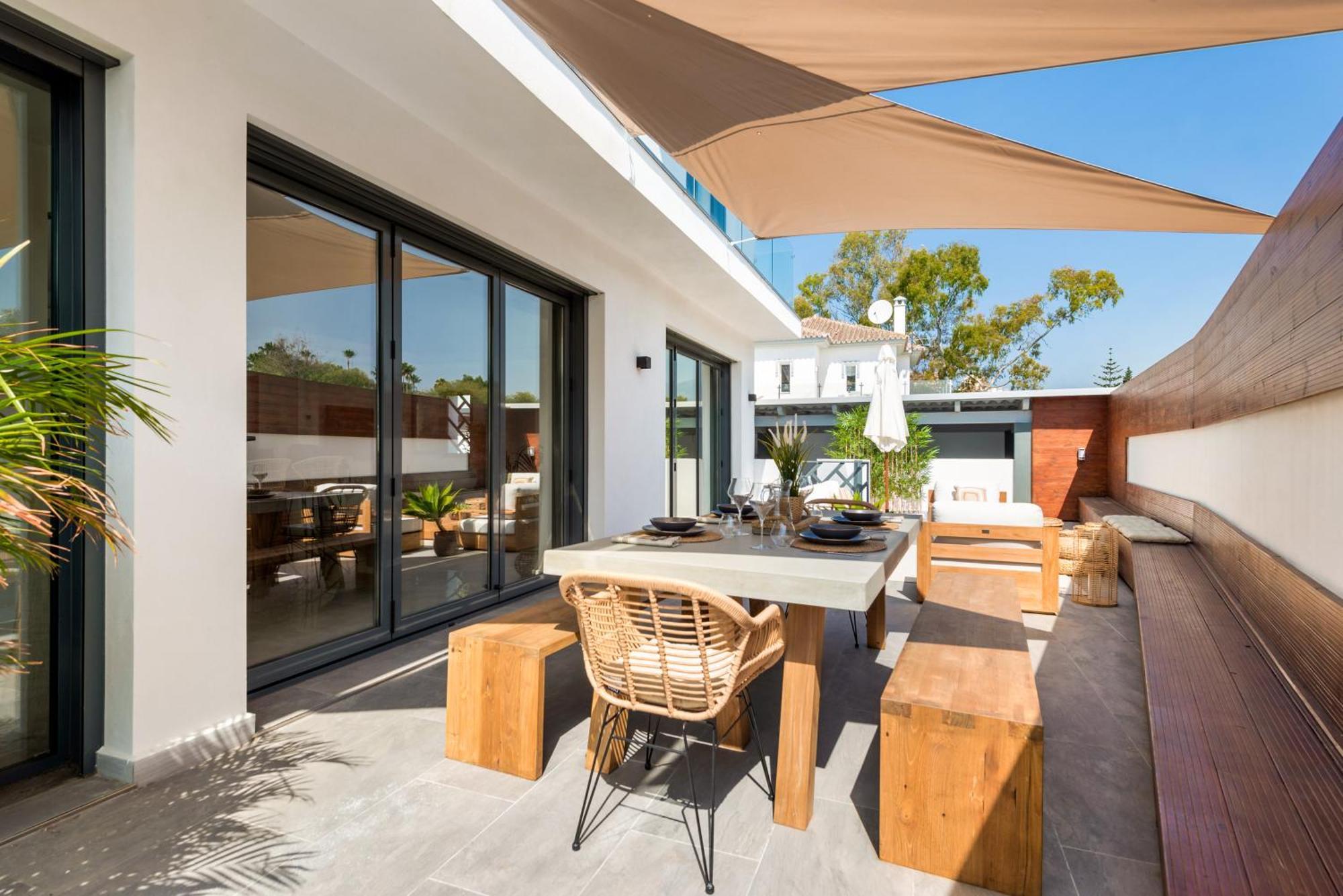Villa Banus - - Just A Few Steps From The Port-beach