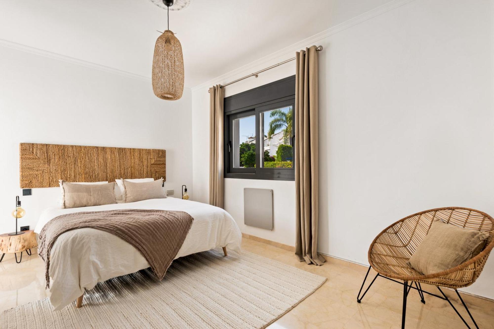 Banus - - Just A Few Steps From The Port-beach Marbella