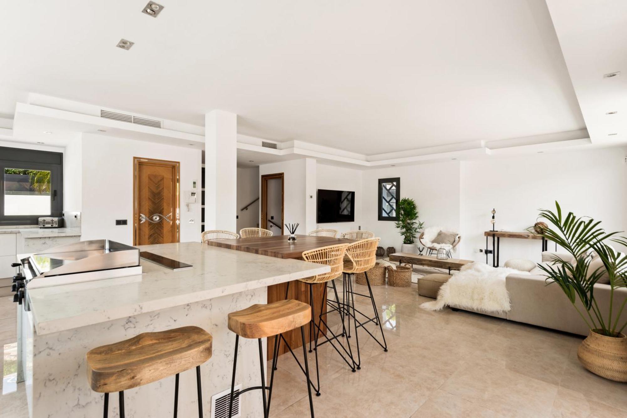 Banus - - Just A Few Steps From The Port-beach * Marbella